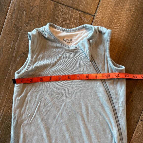 Kyte Baby sleep sack  .5 tog light blue size medium (18-30 Lbs) - Picture 6 of 9